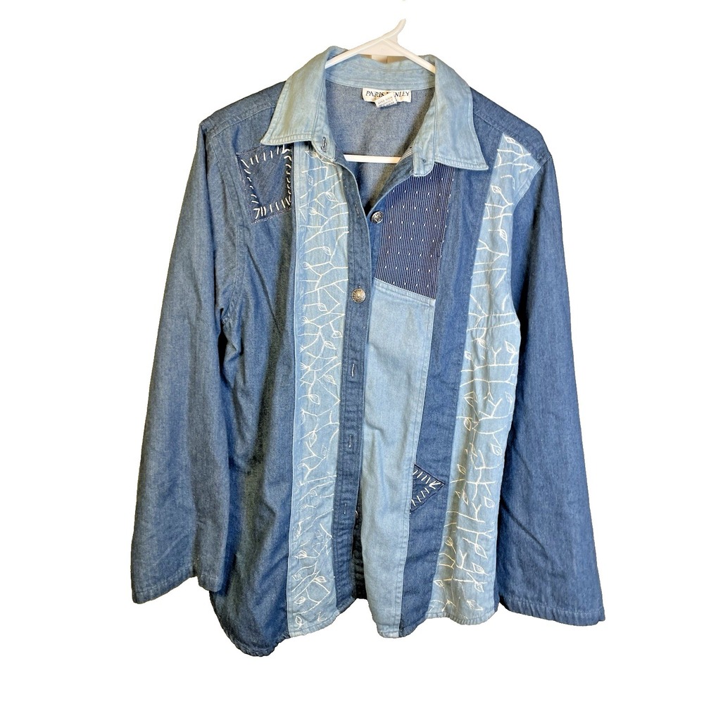 Paris Henley‎ Women's Embroidered Shirt Medium Denim Button up Cottagecore Patch